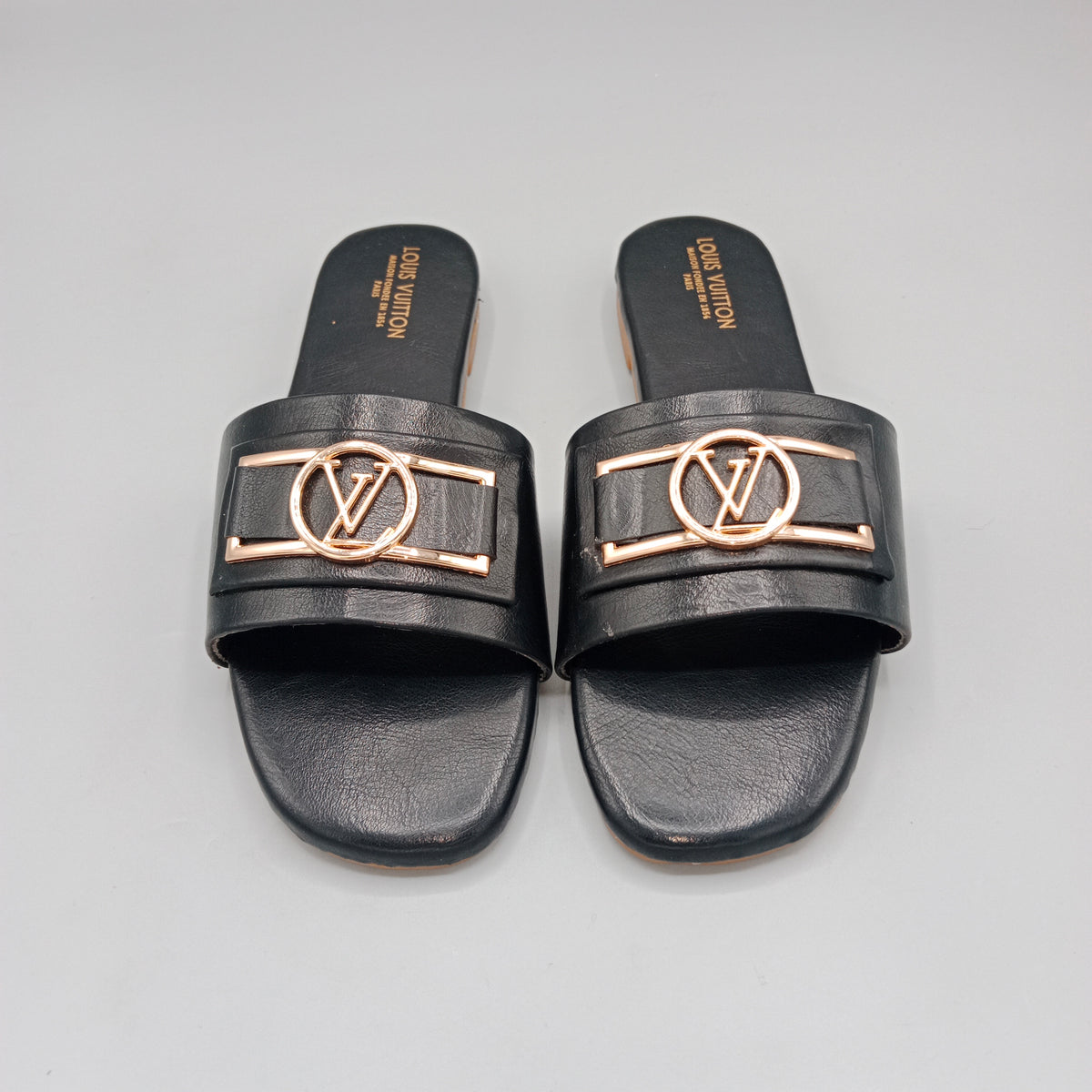 LV-002 BLACK